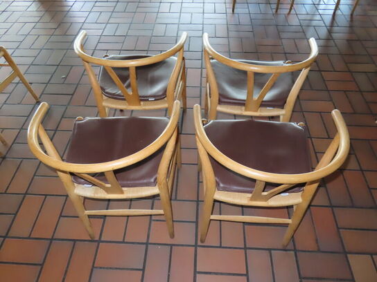 4 stk. Y-stole HANS J. WEGNER CH24 med hynder