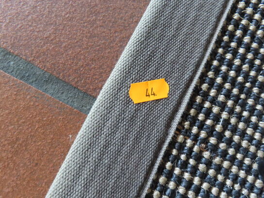 Gulvtæppe, ca 4x10 meter