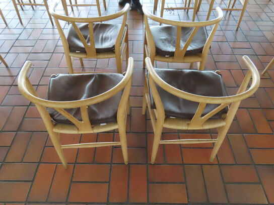 4 stk. Y-stole HANS J. WEGNER CH24 med hynder
