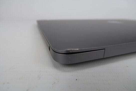 Apple Macbook Air M1 13" 