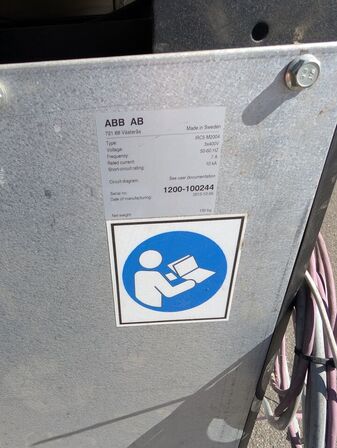 2 stk ABB IRB1200 med styreskabe, teach pendant og kabler. (Se Info)