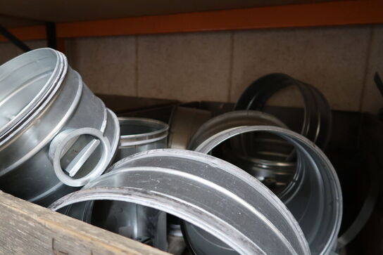 Palle med div. Ventilationsfittings