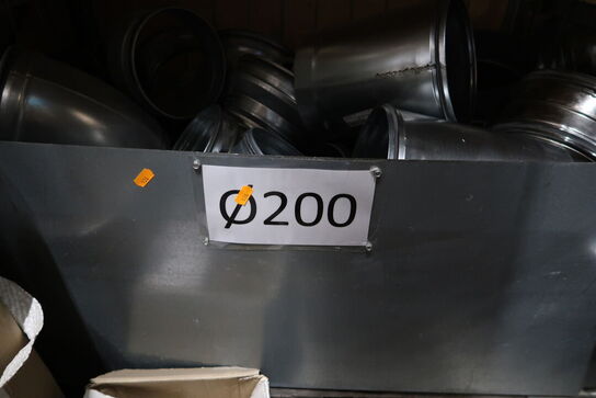 Palle med div. Ventilationsfittings