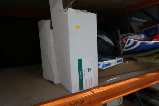 Hylde med div. Kopipapir IGEPA m.m.