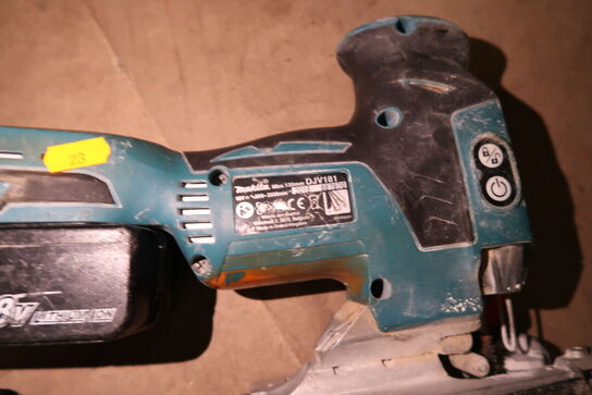 2 stk. akku håndværktøj MAKITA DJV181, BGA452 med 2 stk. batterier