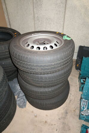 4 stk. fælge med dæk MICHELIN 195/65R16C