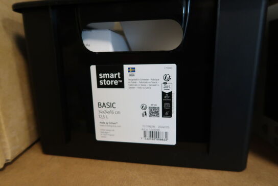 Reol med div. Reservedele