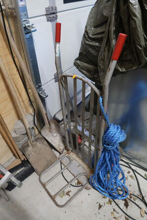 Sækkevogn samt div. Haveredskaber