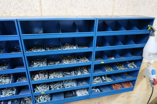 3 stk. sortimentsreoler med indhold samt div. Jern m.m.