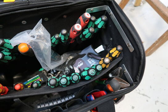 Værktøjstaske med div. Værktøj