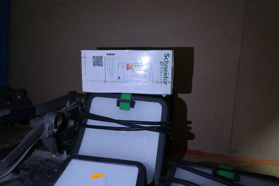 6 stk. arbejdslamper SCHNEIDER Electric