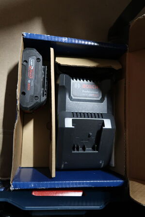 Akku borehammer BOSCH Professional GBH 18V-26 med 2 stk. ladere og batteri