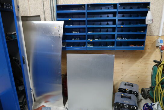 3 stk. sortimentsreoler med indhold samt div. Jern m.m.