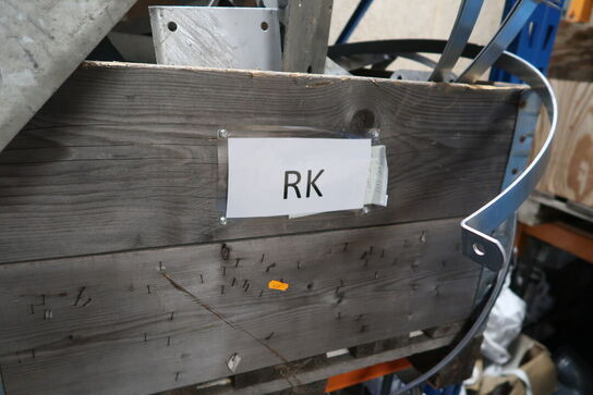 Palle med div. Beslag m.m.