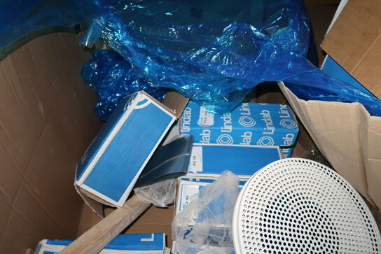 Palle med div. Ventilationsdele bl.a. LINDAB PCA 160