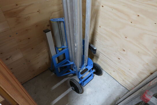 Arbejdsbord med kabelafruller LINDAB