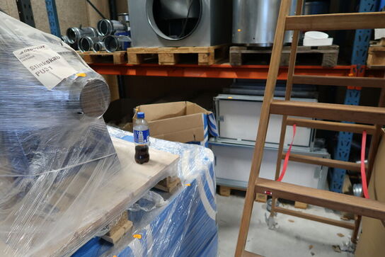 2 fag pallereoler uden indhold