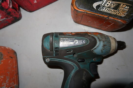 3 stk. akku håndværktøj MAKITA BTW251, DJV181 med 3 stk. batterier