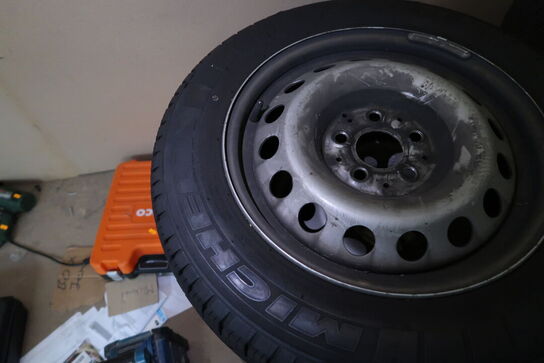 4 stk. fælge med dæk MICHELIN 195/65R16C