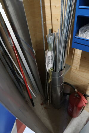 3 stk. sortimentsreoler med indhold samt div. Jern m.m.