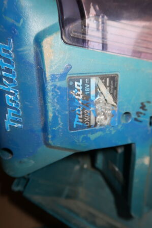 Akku borehammer MAKITA DHR243 med udsugningsadapter