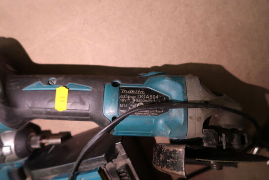 2 stk. akku håndværktøj MAKITA DGA504, DTD154 med 2 stk. batterier og lader