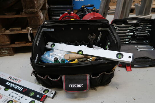 Værktøjstaske med div. Værktøj