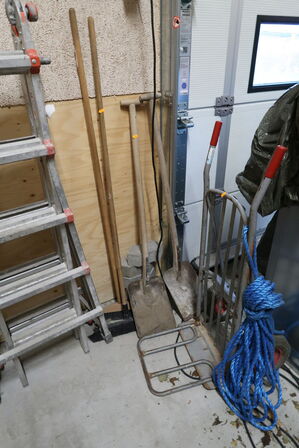 Sækkevogn samt div. Haveredskaber