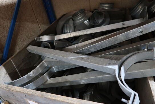 Palle med div. Ventilationsfittings