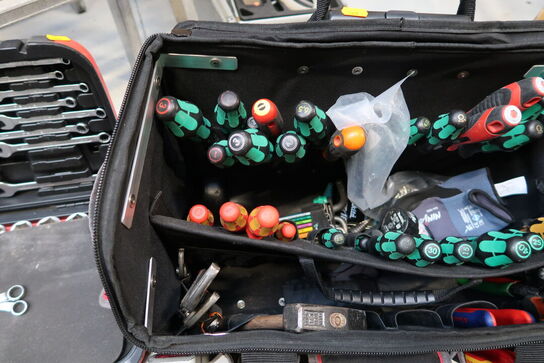 Værktøjstaske med div. Værktøj