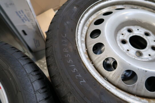 4 stk. fælge med dæk DUNLOP 225/55 R 17 C