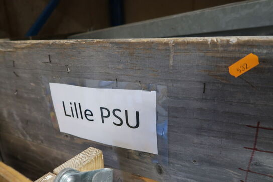 Palle med div. Ventilationsfittings