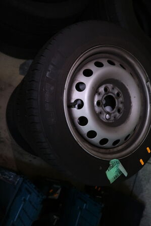 4 stk. fælge med dæk MICHELIN 195/65R16C