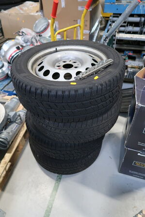 4 stk. fælge med dæk HANKOOK 225/55 R 17 C