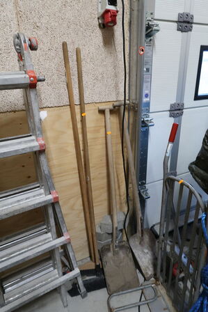 Sækkevogn samt div. Haveredskaber