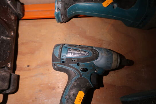 2 stk. akku håndværktøj MAKITA DTW252, DJS161