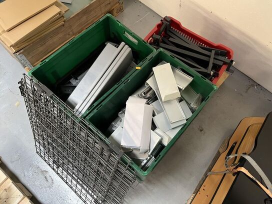 Butiks ophæng med gitter og hylde ophæng