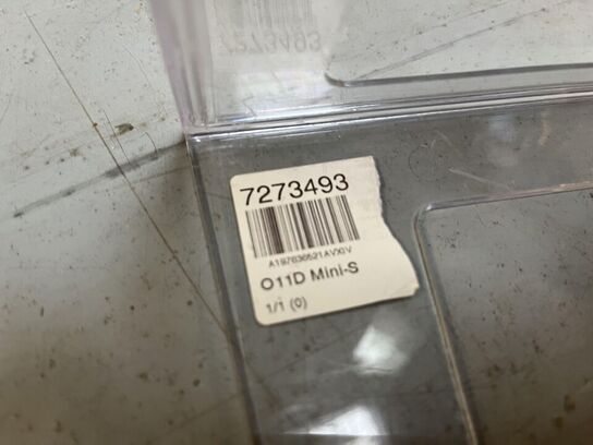 Udstillings holder i plast 