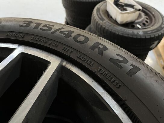 4. Stk. Dæk med AMG Alu fælge