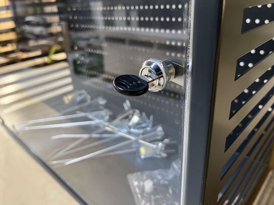 Udstillings disk til butik og Wagner vare skab 