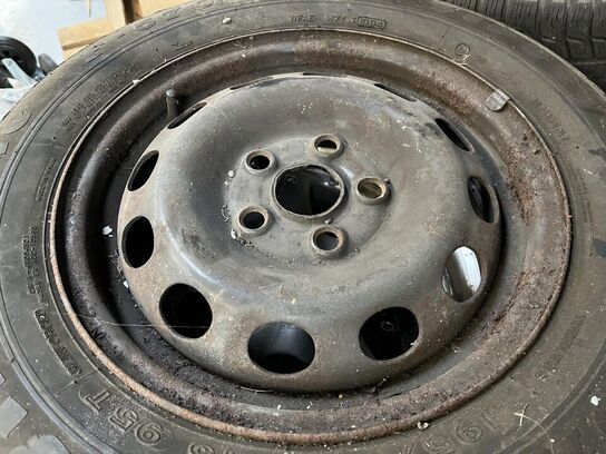 7. Stk. Dæk med stål fælge