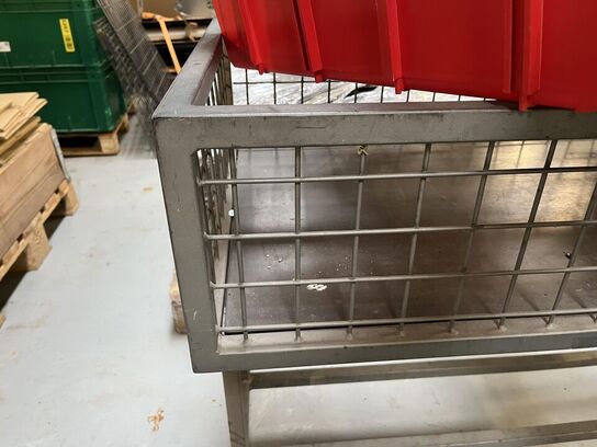 Metal Bord med gitter 