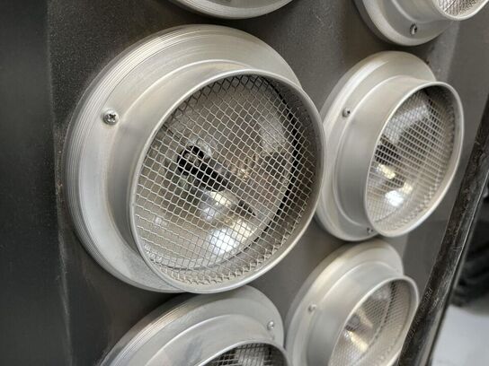 Spot på Tripod stativ 