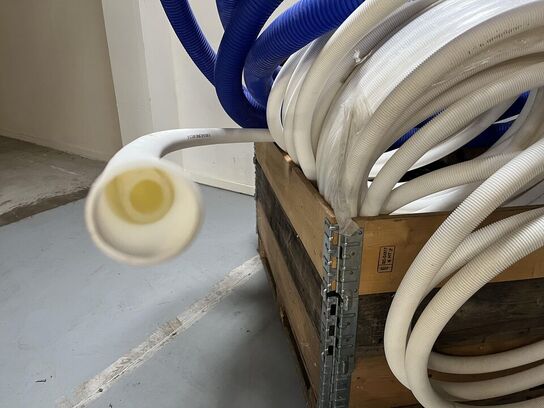 Palle med Assoreteret Plast Rør