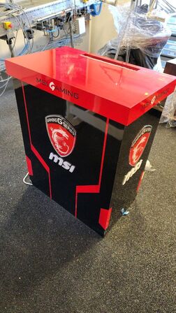 2 stk. Udstillings podie til butik