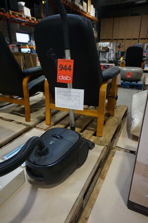 Electrolux Clean 600 støvsuger med pose Sort 