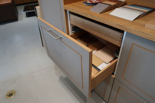 Køkkenvæg/element FORM PLUS+