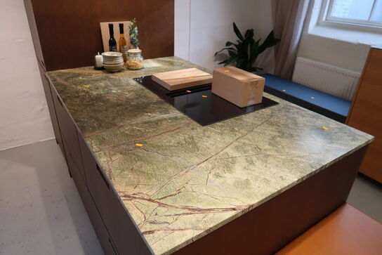 Køkken i røget egetræ  FORM PLUS+ 