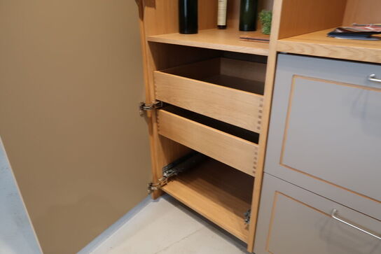 Køkkenvæg/element FORM PLUS+