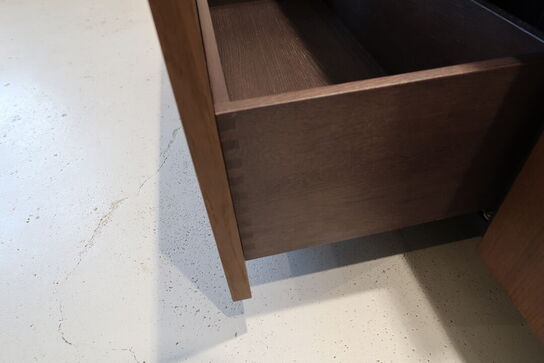 Køkken i røget egetræ  FORM PLUS+ 